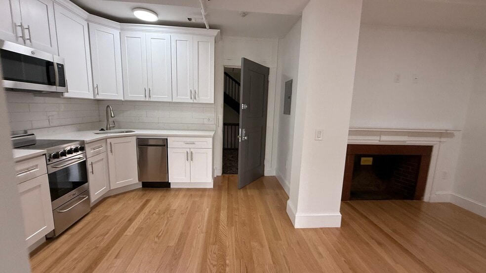 Building Photo - 52 Westland Ave