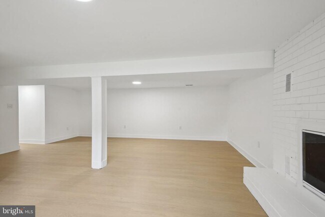 Building Photo - 1814 Ironton Dr