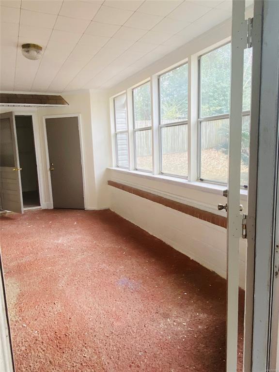 Building Photo - 2052 Midway St