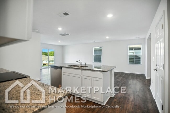 Building Photo - 341 Arrowhead Dr
