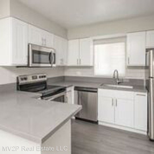 Building Photo - 6801 N 17th Ave