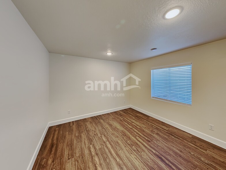 Building Photo - 5996 S Jordan Pkwy