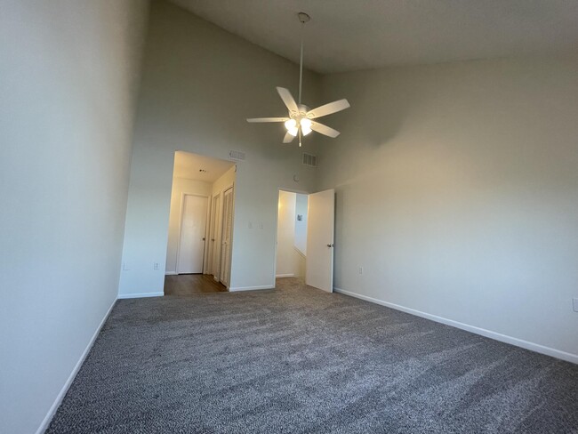 Building Photo - 30 Marina Cove Dr