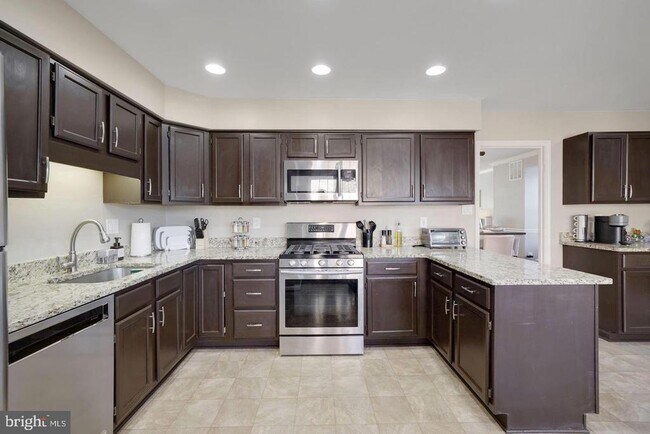 Building Photo - 46652 Clearview Terrace