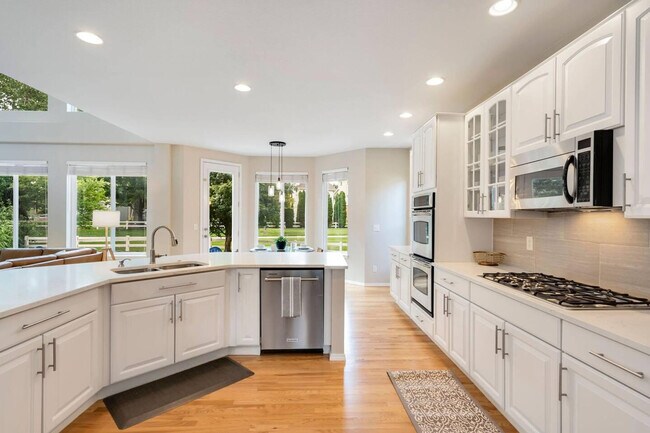 Building Photo - 6315 Clymer Cir