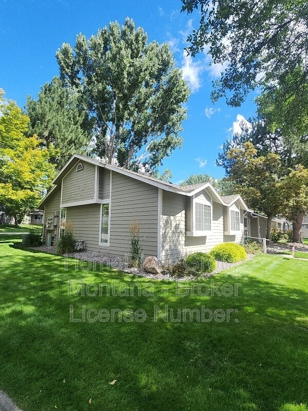 Building Photo - 2720 Crystal Ct