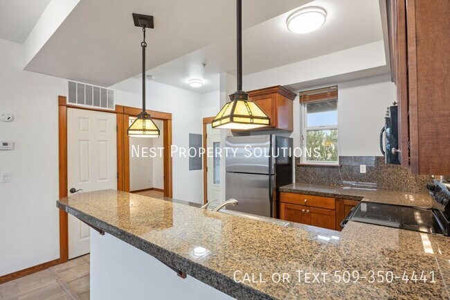 Building Photo - 6432 Melby Way NE