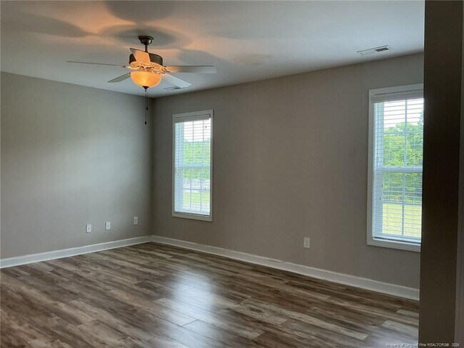Building Photo - 1282 Golf Course Rd