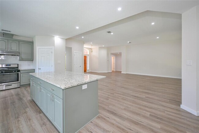 Building Photo - 13364 Amasia Dr