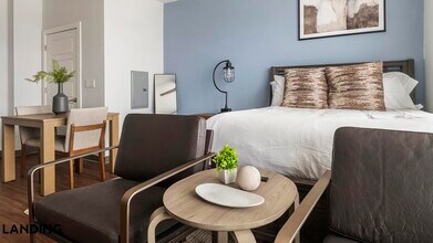 Building Photo - 302 13th St S