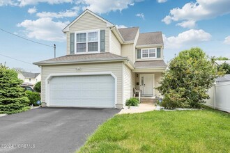 Building Photo - 205 Conover Pl