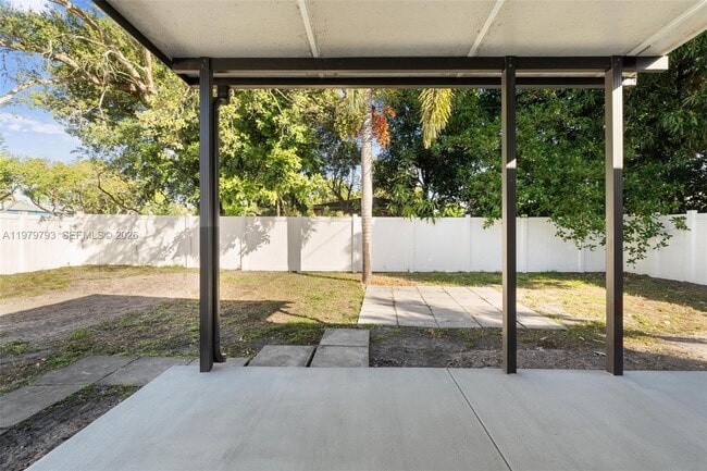 Building Photo - 201 NE 169th St