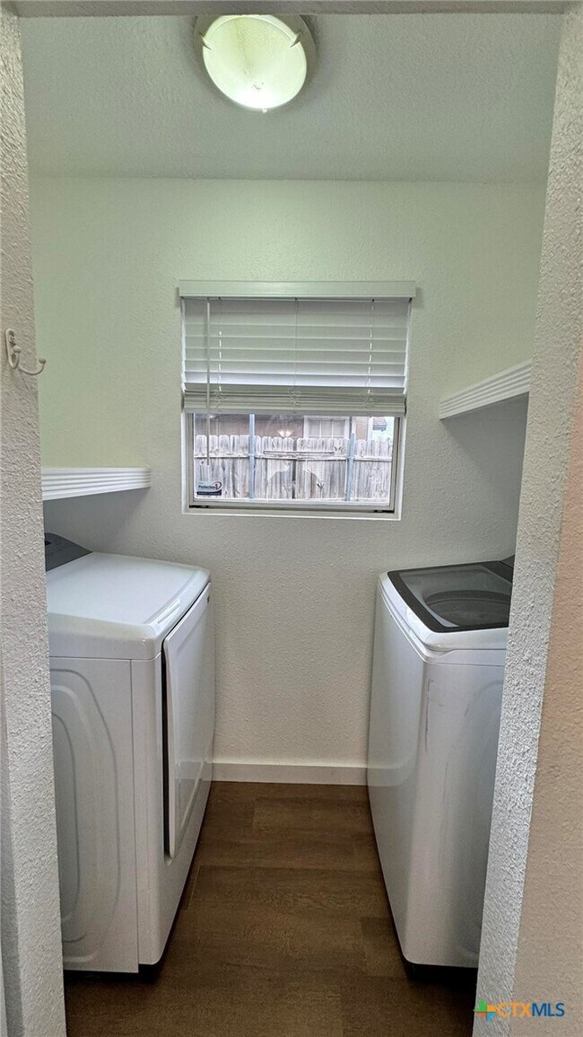 Building Photo - 2207 Purser Dr