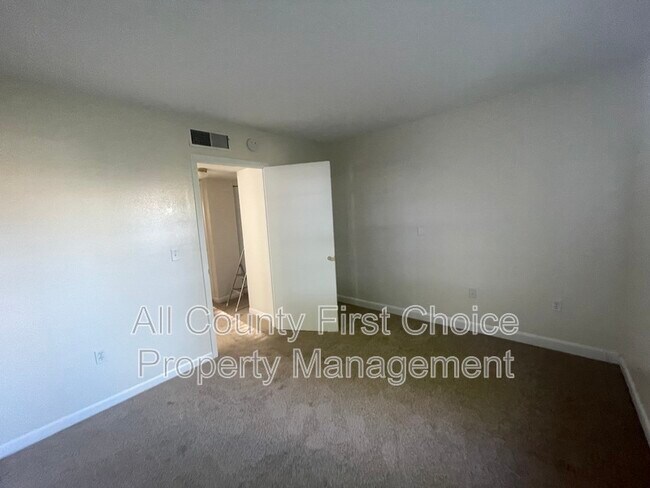 Building Photo - 10800 US Hwy 19 N