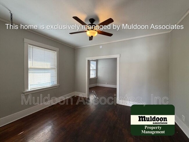 Building Photo - 705 E Platte Ave