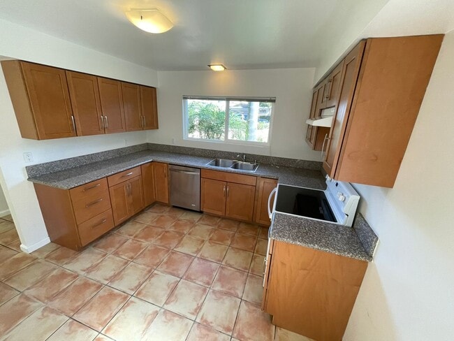 Building Photo - 3745 Portofino Way