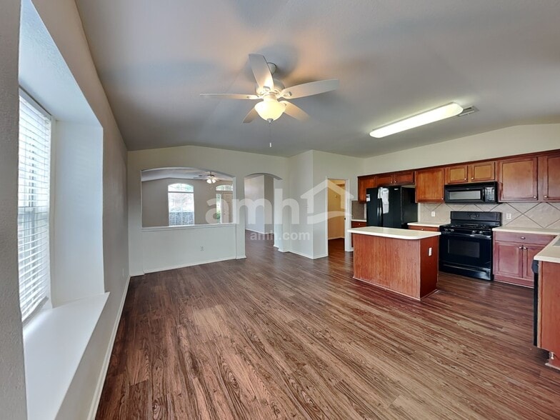 Building Photo - 14712 Bruno Cir