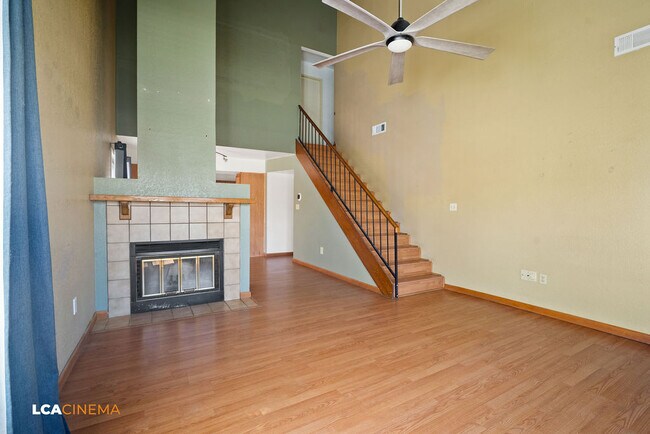 Building Photo - 3521 Starwood Ln