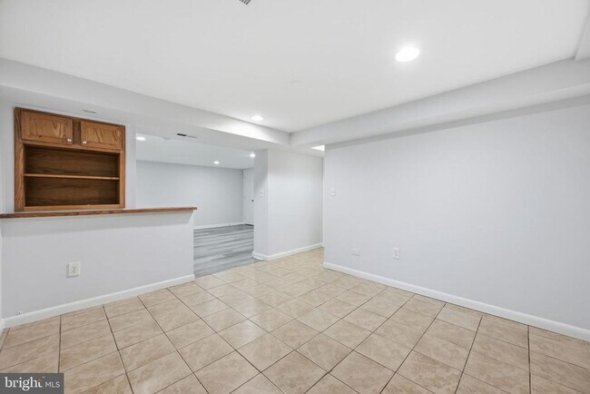 Building Photo - 3908 Braddock Rd