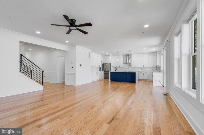 Building Photo - 4626 Brooks St NE