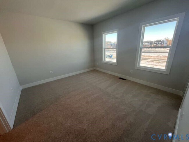 Building Photo - 467 Burden Dr