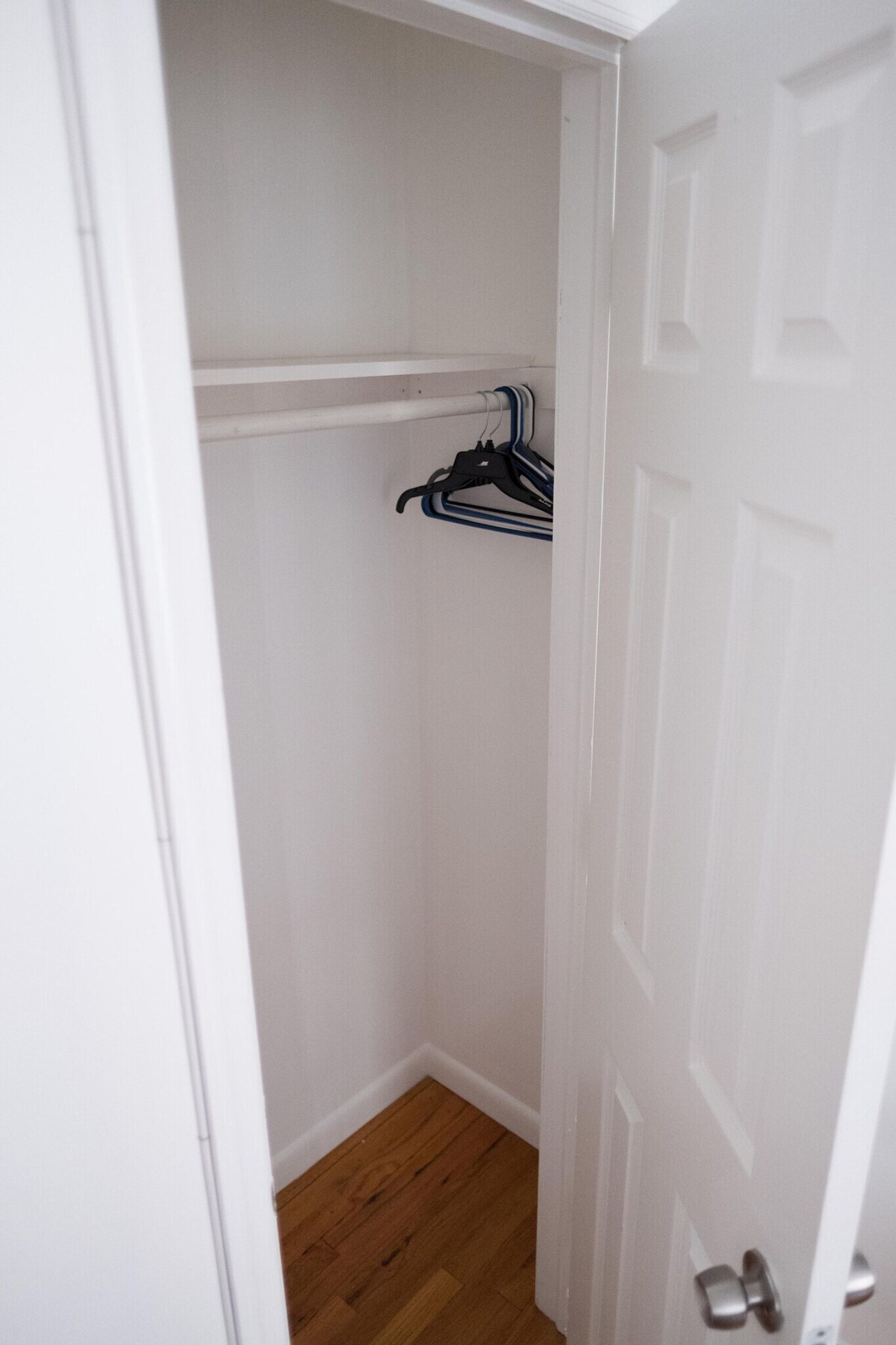 Building Photo - 305 E 104th St