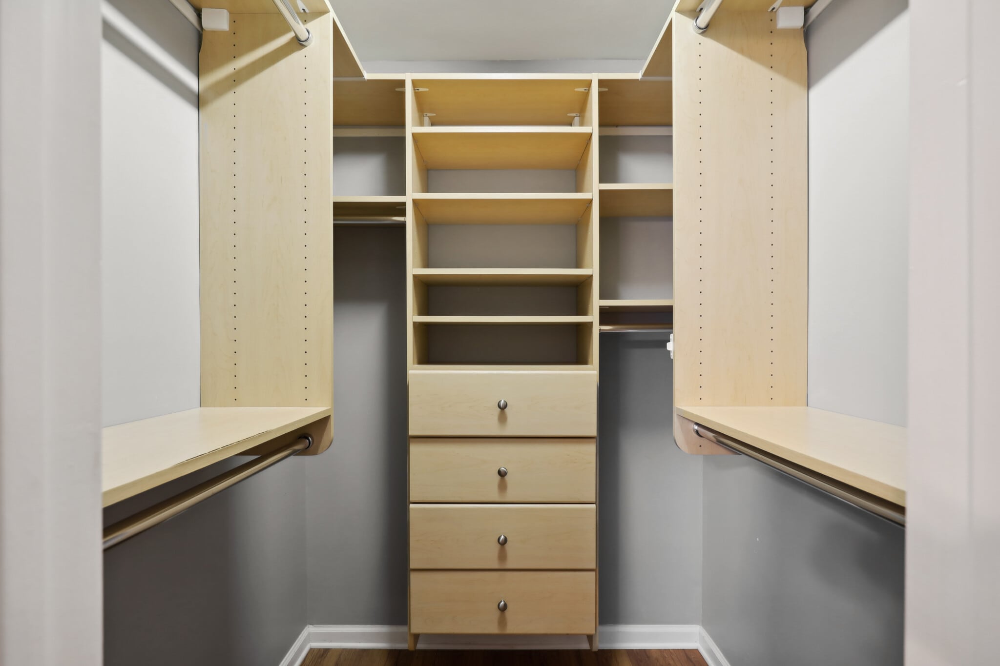 Closet - 514 Granville Ct