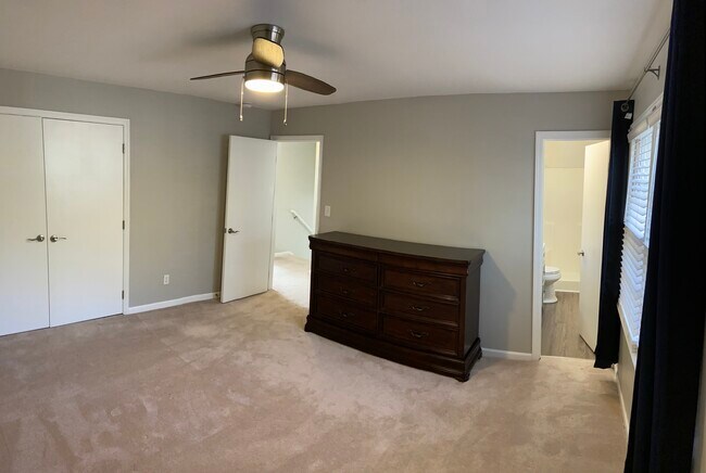 Building Photo - 1124 Theresa Ct