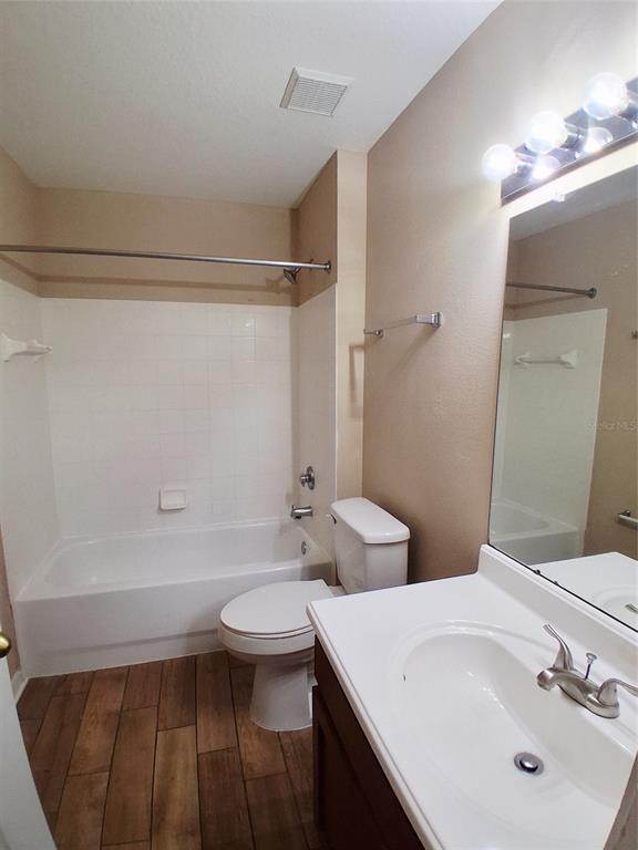 Building Photo - 9020 Lake Chase Island Way