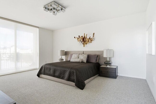 Building Photo - 550 Okeechobee Blvd