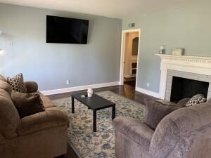 Building Photo - 2417 Comanche Rd