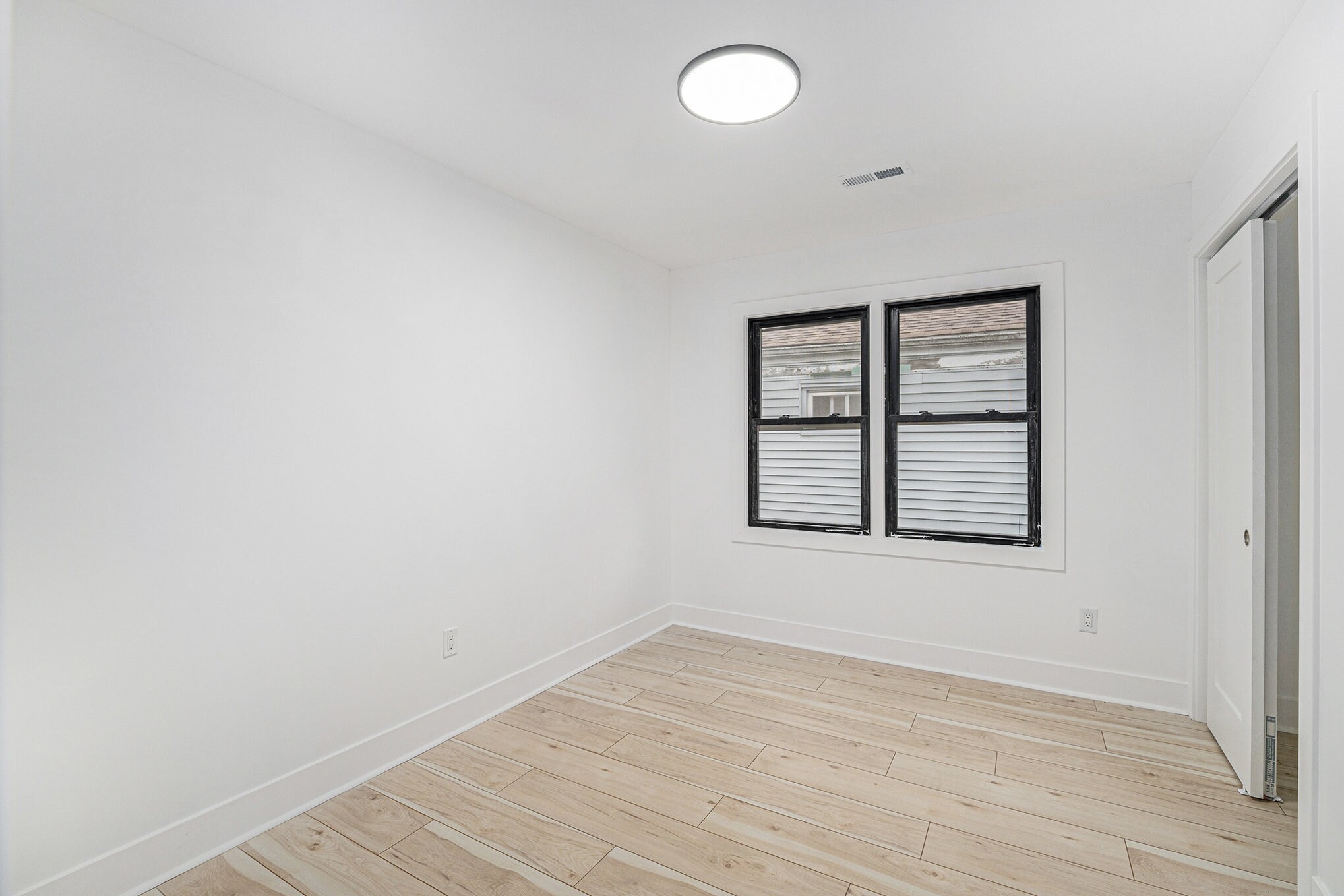 Building Photo - 1571 Pierce St