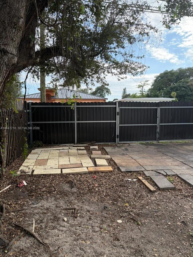 Building Photo - 3041 NW 52nd St