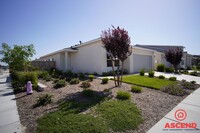Building Photo - Charming Home in Gossamer Grove