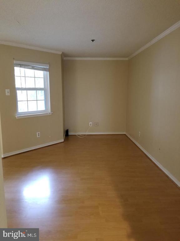 Building Photo - 1504 Lincoln Way