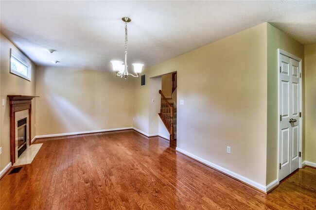 Building Photo - 8503 Club Side Dr