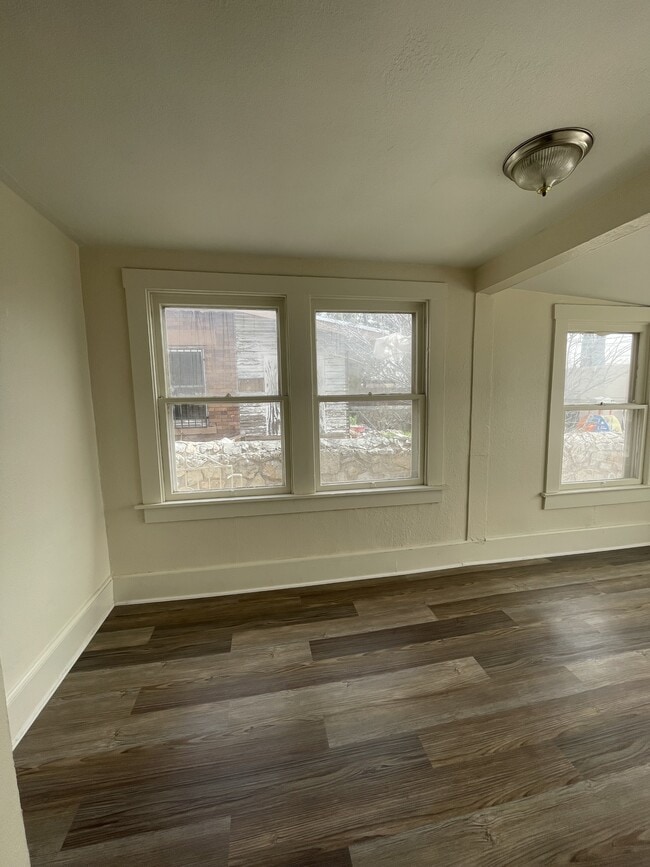 Building Photo - 3720 Chester Ave