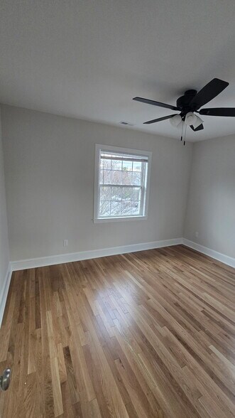 Building Photo - 4418 Cutshaw Ave