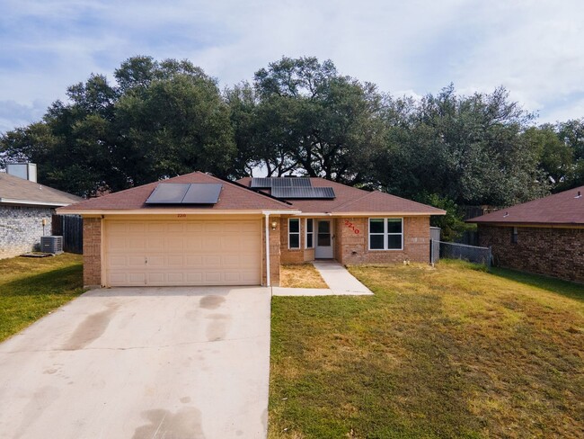 Building Photo - Cute & Cozy 3 Bdrm 2 Bath