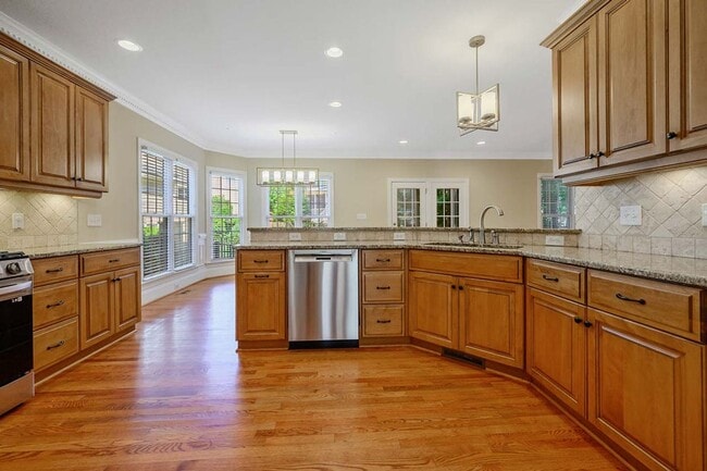 Building Photo - Custom Home in Fantastic Neighborhood!