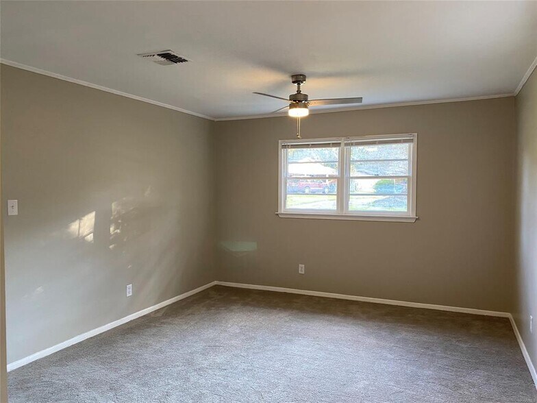 Building Photo - 1717 Robison Hill Rd