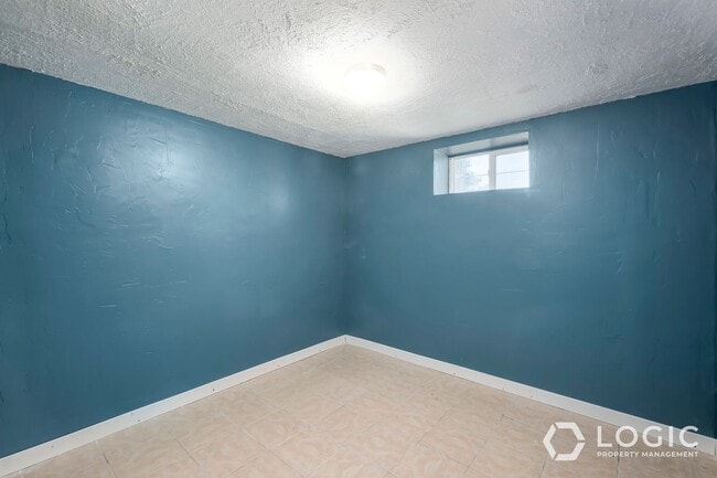 Building Photo - Spacious Home in Ogden!