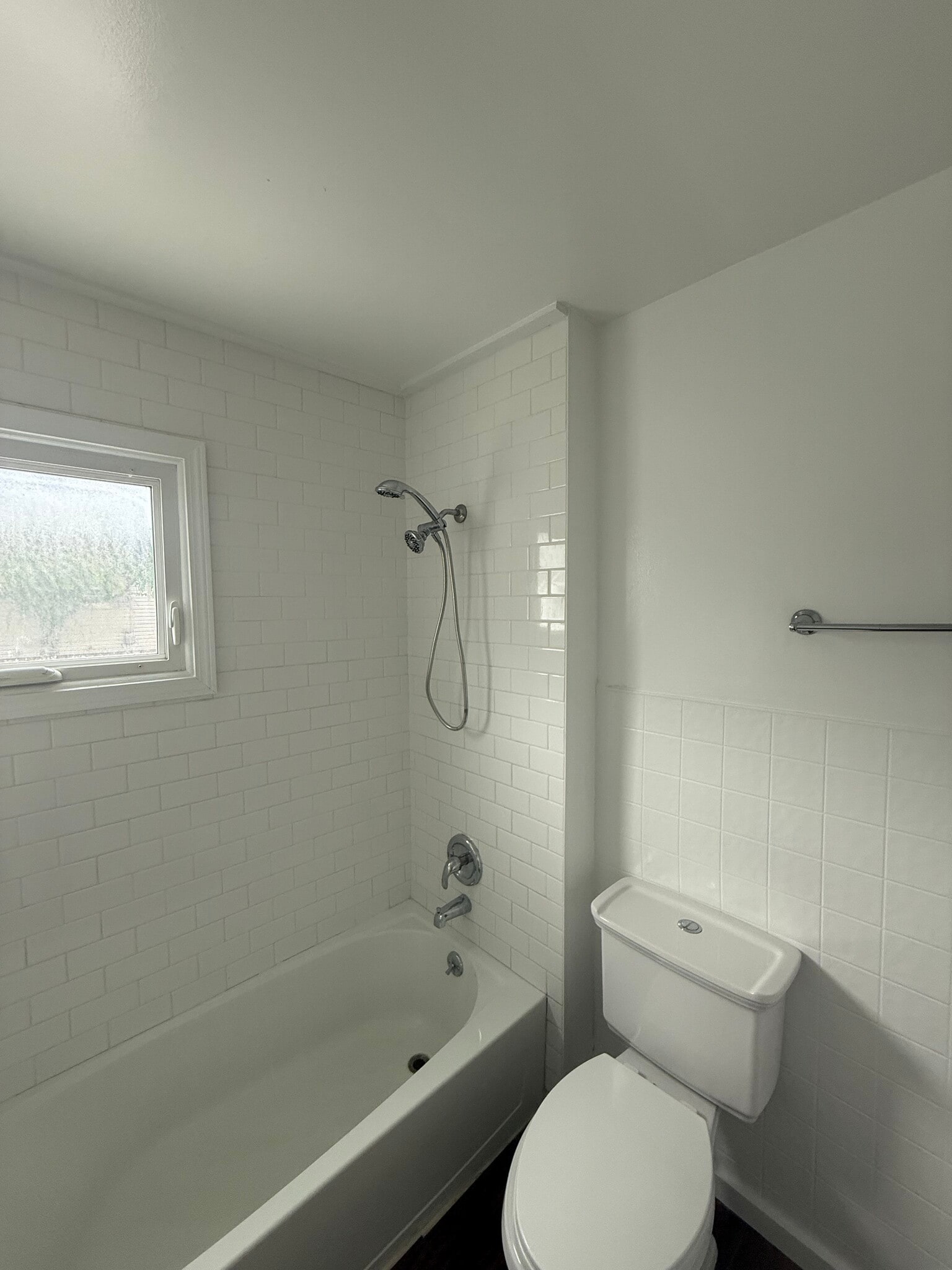 Building Photo - 368 Weimar St