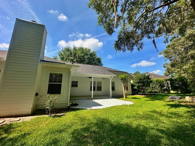 Building Photo - Spacious 4-Bedroom Gem in Sought-After Brookfield | Over 2,000 Sq Ft + Smart Features