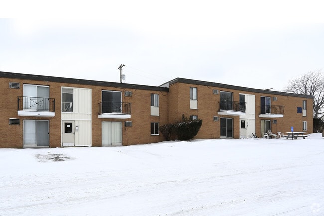 Building Photo - Valley Point Apartments