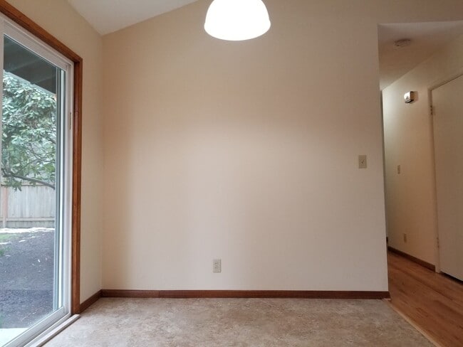 Building Photo - Cedar Hills Home on Large Lot with Fenced Backyard!!!