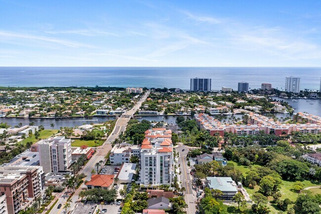 Building Photo - 485 E Royal Palm Rd