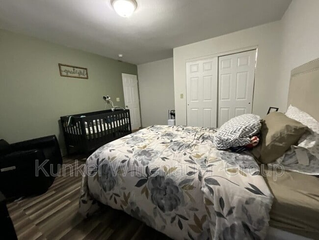 Building Photo - 1935 Chevy Dr