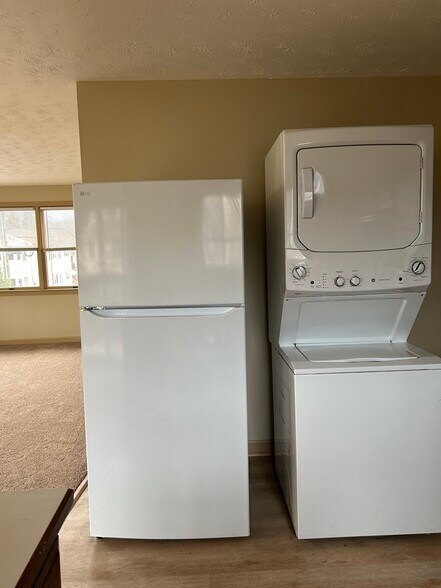 Building Photo - 325 Porter St