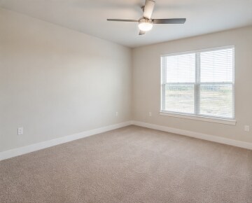 Building Photo - 13959 Hillcroft Ave